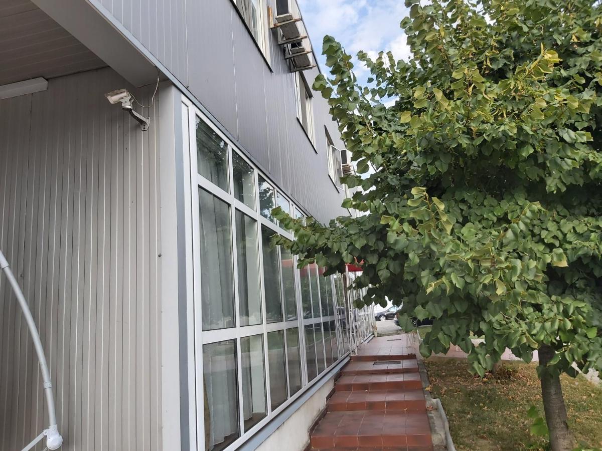 Hotel River Târgu Jiu Dış mekan fotoğraf