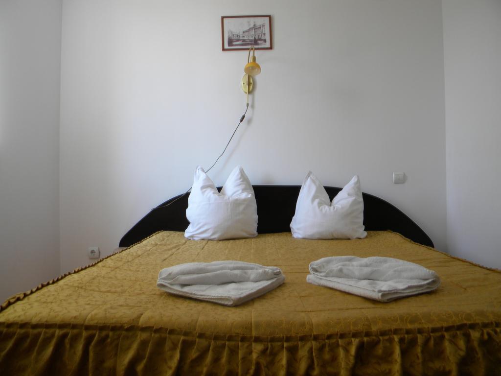 Hotel River Târgu Jiu Oda fotoğraf